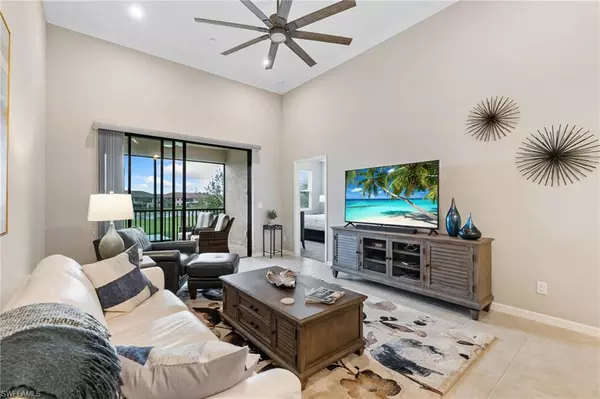 Naples, FL 34119,9394 Pocida CT #202