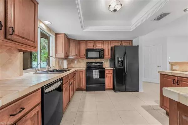 Naples, FL 34116,1860 51st ST SW