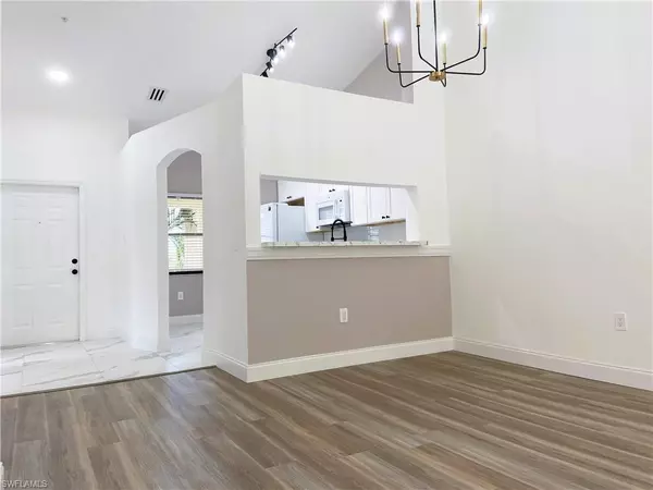 Naples, FL 34119,6645 Huntington Lakes CIR #204