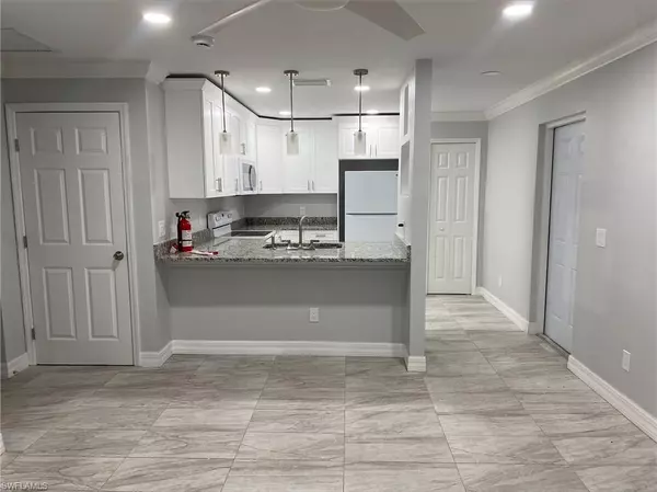 Fort Myers, FL 33916,1948 Lillie ST