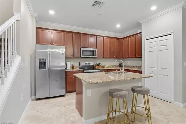 Estero, FL 33928,10121 Tin Maple DR #111