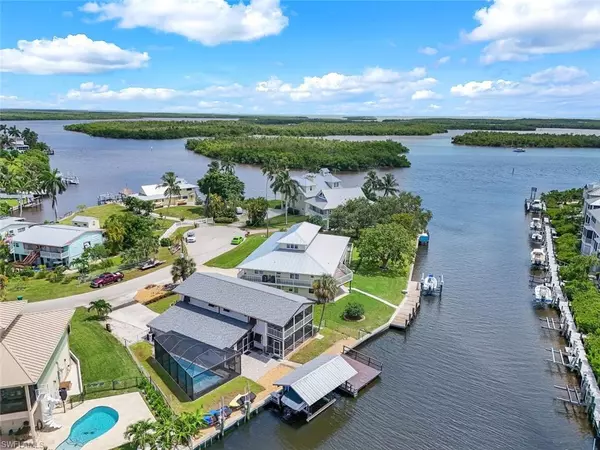 Goodland, FL 34140,691 Palm DR