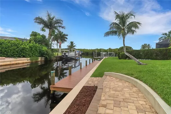 Naples, FL 34102,2105 Sheepshead DR