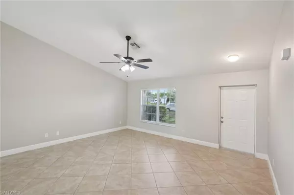 Cape Coral, FL 33991,910 SW 9TH AVE