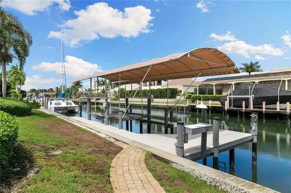 Marco Island, FL 34145,1590 Caxambas CT