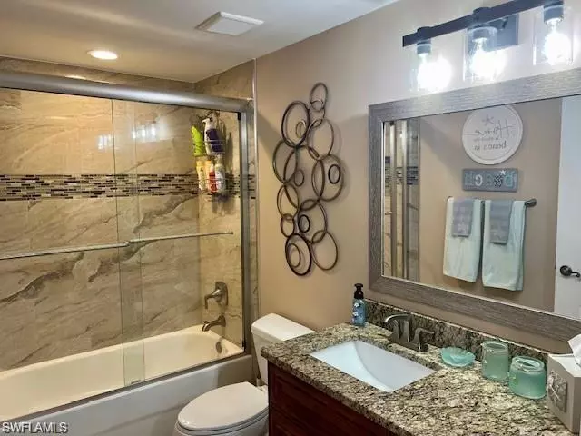 7819 Regal Heron CIR #8, Naples, FL 34104
