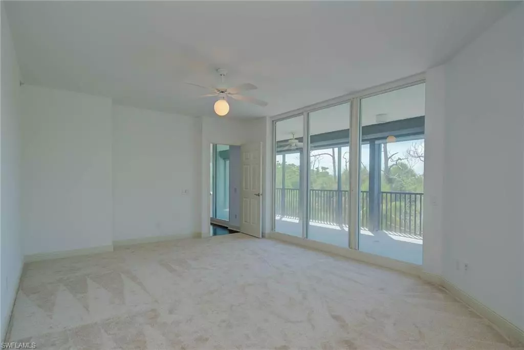 Naples, FL 34110,445 Cove Towers DR #304