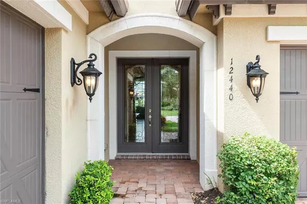 Naples, FL 34120,12440 Wisteria DR