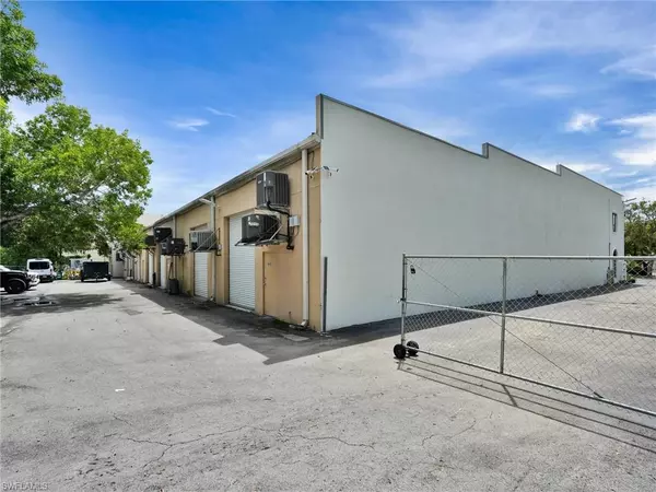 Naples, FL 34109,1921 Trade Center WAY #D