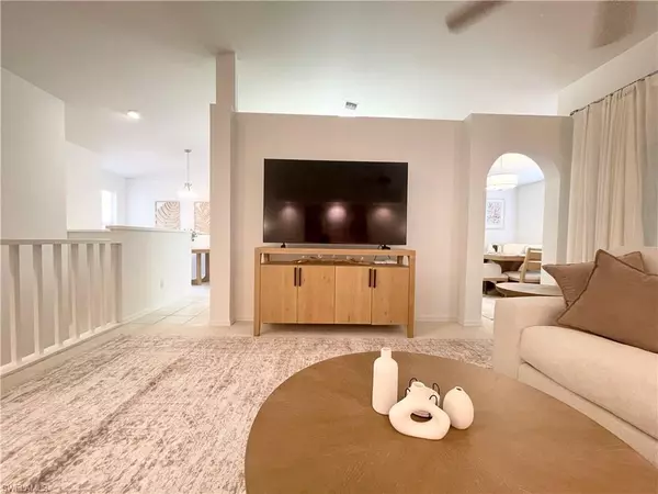 Naples, FL 34110,341 Emerald Bay CIR #T5