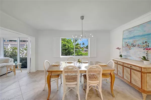 Naples, FL 34102,1930 Gulf Shore BLVD N #D101