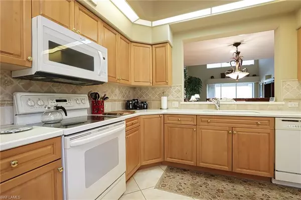 Naples, FL 34110,5815 PERSIMMON WAY