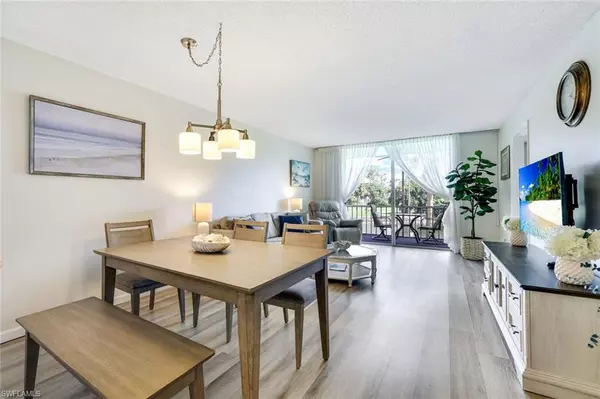 Naples, FL 34105,200 Forest Lakes BLVD #204