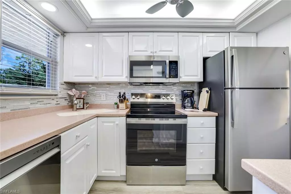 Naples, FL 34105,200 Forest Lakes BLVD #204