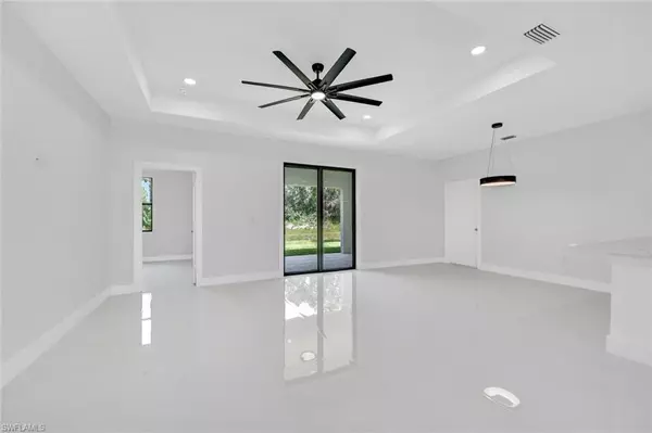 Lehigh Acres, FL 33974,1137 Rahway ST E