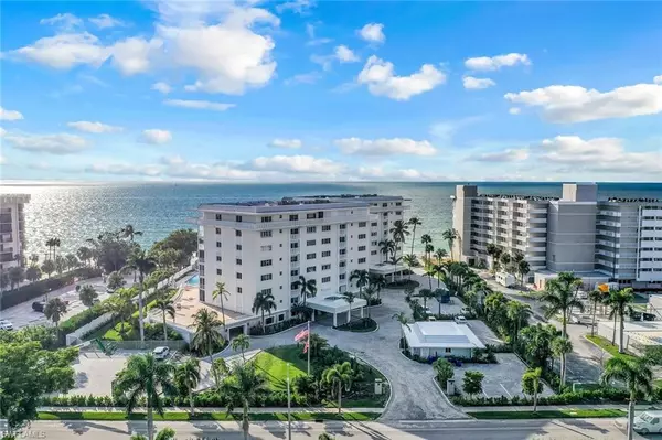 Naples, FL 34103,3401 Gulf Shore BLVD N #303