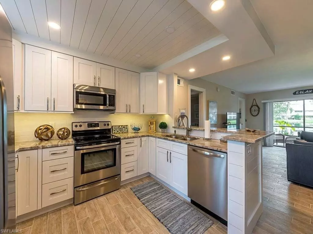 Naples, FL 34105,900 Misty Pines CIR #203