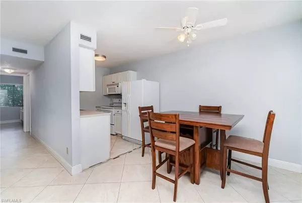 Naples, FL 34112,4605 Bayshore DR #G1