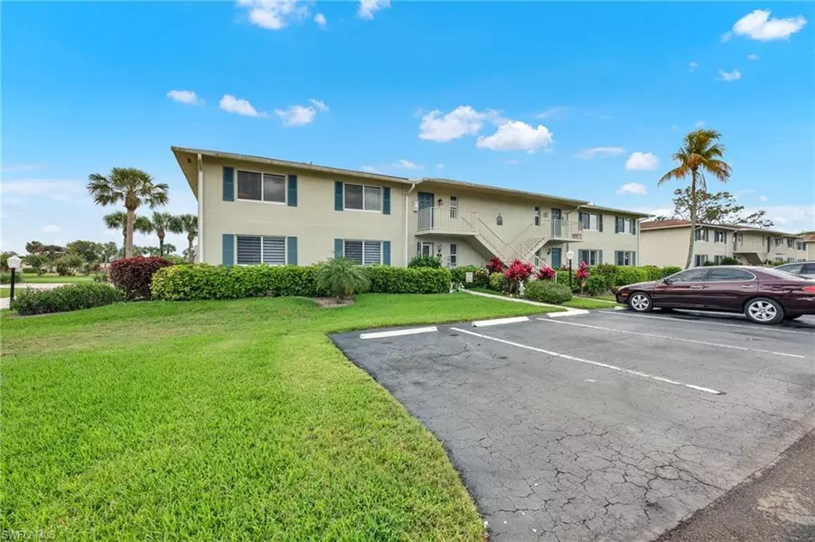 272 Winners CIR #4, Naples, FL 34112