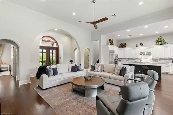 Naples, FL 34109,2896 Tiburon BLVD E