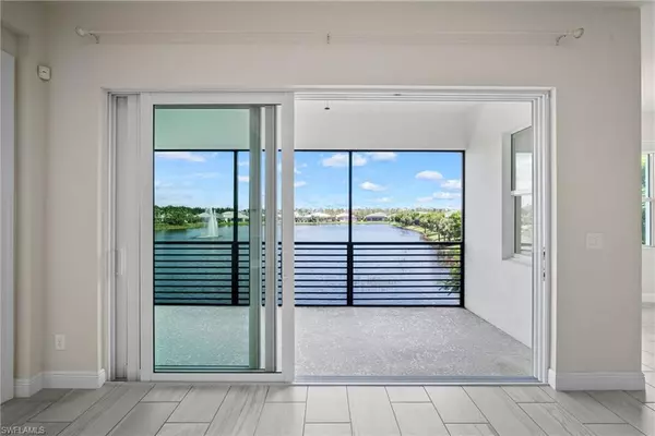 Naples, FL 34114,8936 Saint Lucia DR #202