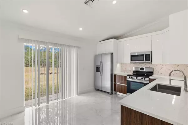 Naples, FL 34120,3821 10th AVE NE