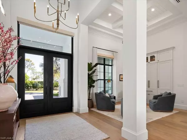 Naples, FL 34108,186 North ST