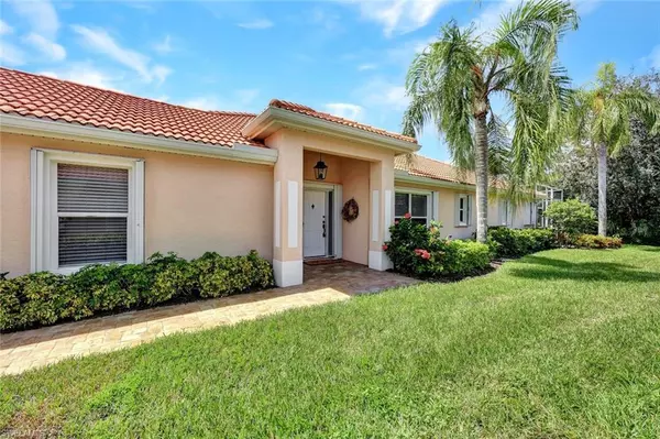 Naples, FL 34110,5867 Northridge DR N #A8