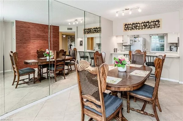 Naples, FL 34112,1708 Kings Lake BLVD #101
