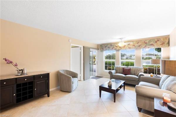 1708 Kings Lake BLVD #101, Naples, FL 34112