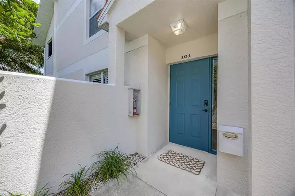 Naples, FL 34110,5040 Cedar Springs DR #101