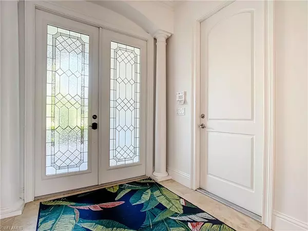 Naples, FL 34105,2840 Coco Lakes DR