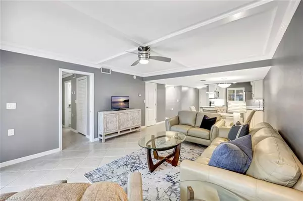 Naples, FL 34102,900 8th AVE S #104