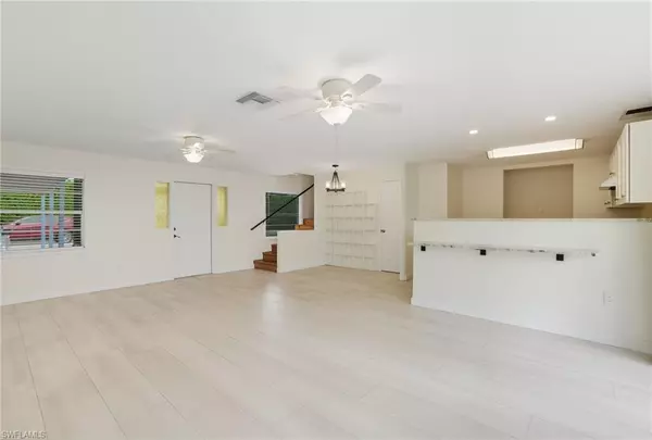 Naples, FL 34112,2662/2656 Mangrove ST