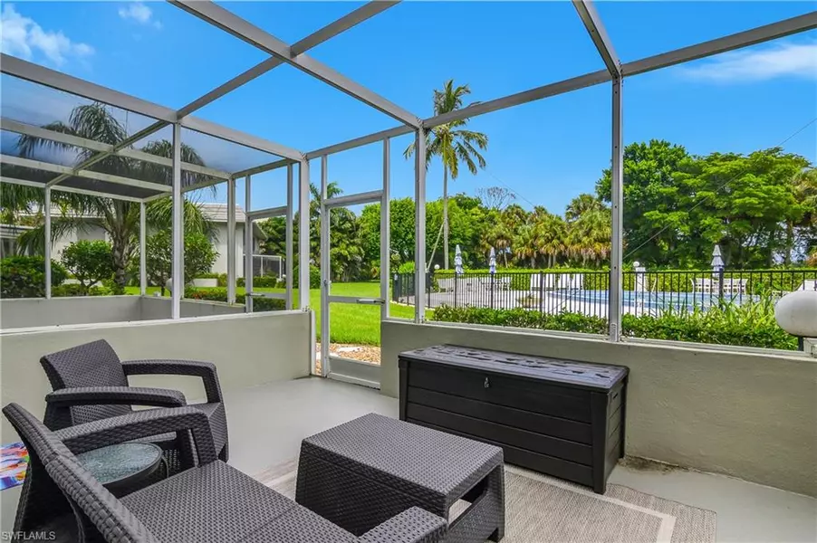 215 Cypress WAY E #C1, Naples, FL 34110