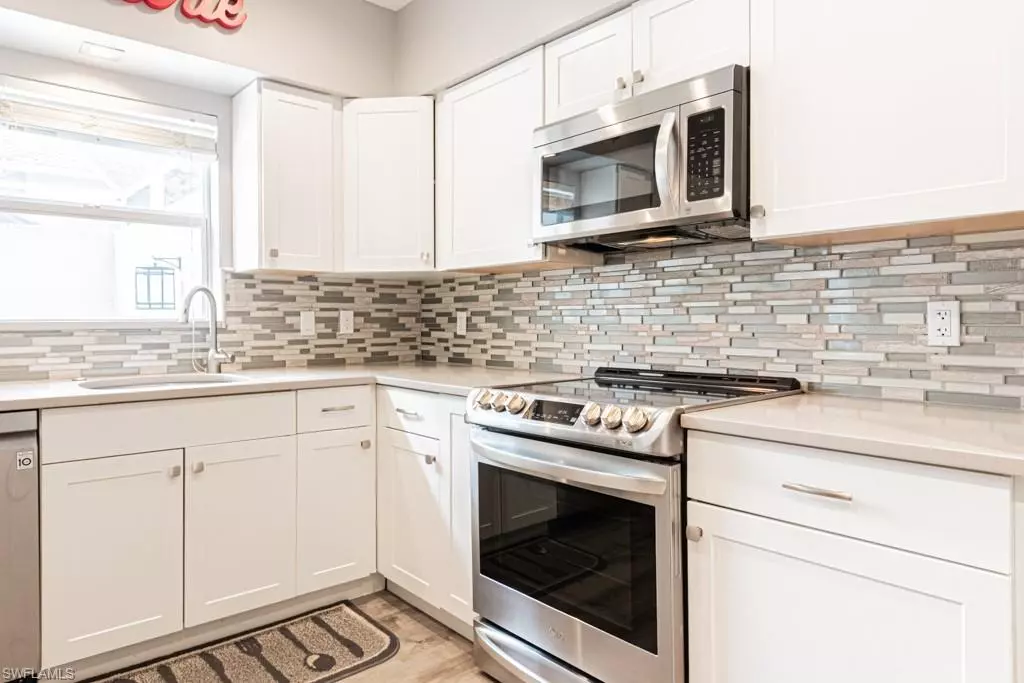 Naples, FL 34109,4544 Court WAY #18D