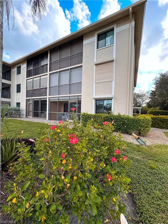 Naples, FL 34112,5708 Deauville CIR #J101