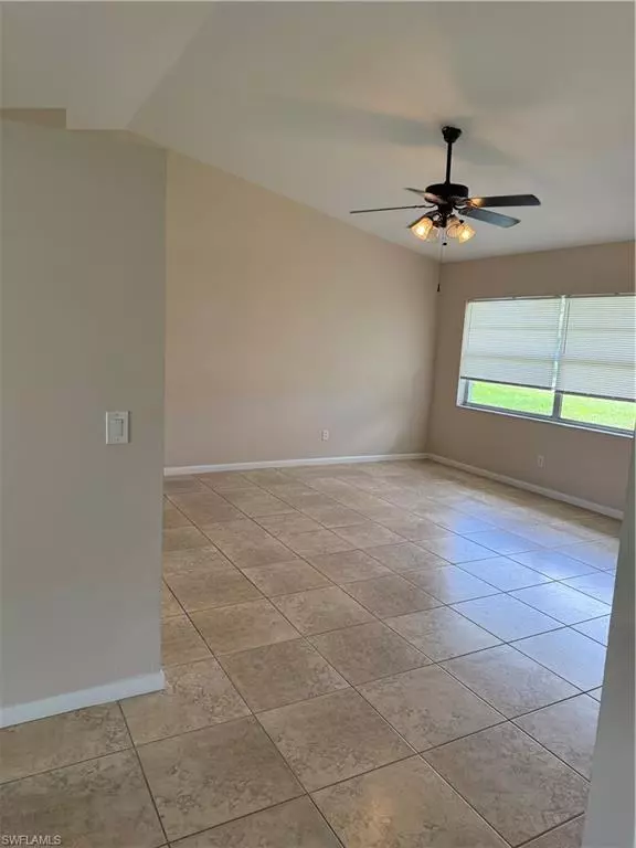 Cape Coral, FL 33914,825 SW 37th TER