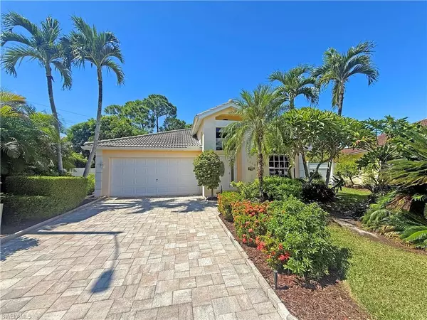 Naples, FL 34104,1279 Naples Lake DR