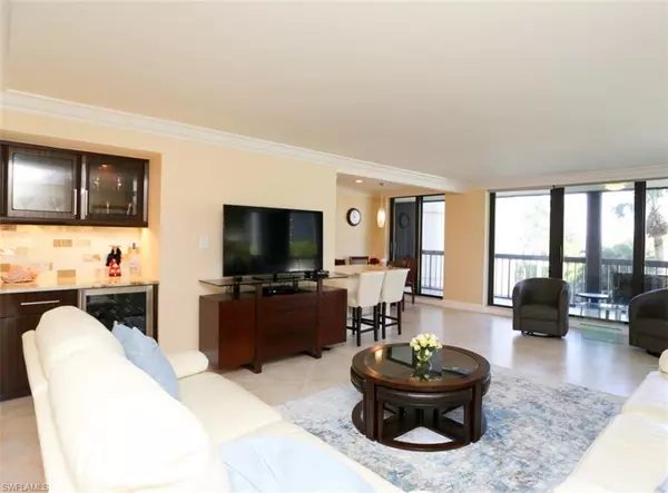 Naples, FL 34103,4551 Gulf Shore BLVD N #301