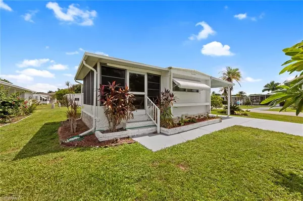 16 San Remo CIR, Naples, FL 34112