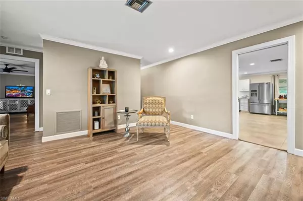 Naples, FL 34104,4302 Parrot AVE