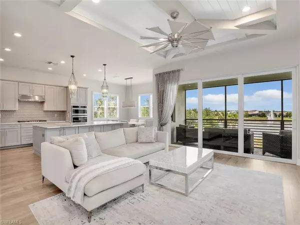 Naples, FL 34114,8860 Saint Lucia DR #201