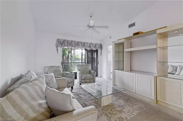 Naples, FL 34112,1965 Courtyard WAY #E206