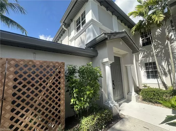 Naples, FL 34119,2004 Tarpon Bay DR N #201