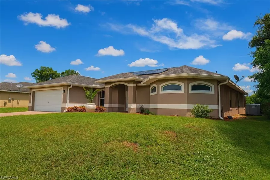 549 Flamingo AVE, Lehigh Acres, FL 33974