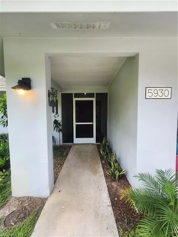 Naples, FL 34119,5930 Spanish Oaks LN
