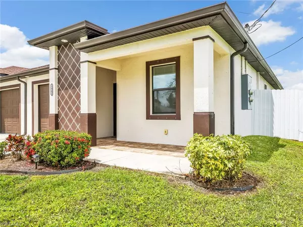Lehigh Acres, FL 33971,2441-2443 Daniel AVE