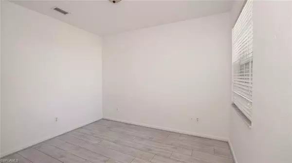 Naples, FL 34119,7077 Venice WAY S #2002