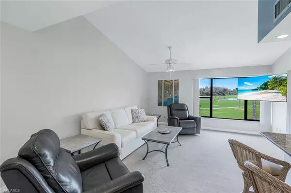 Fort Myers, FL 33907,5585 Trailwinds DR #326